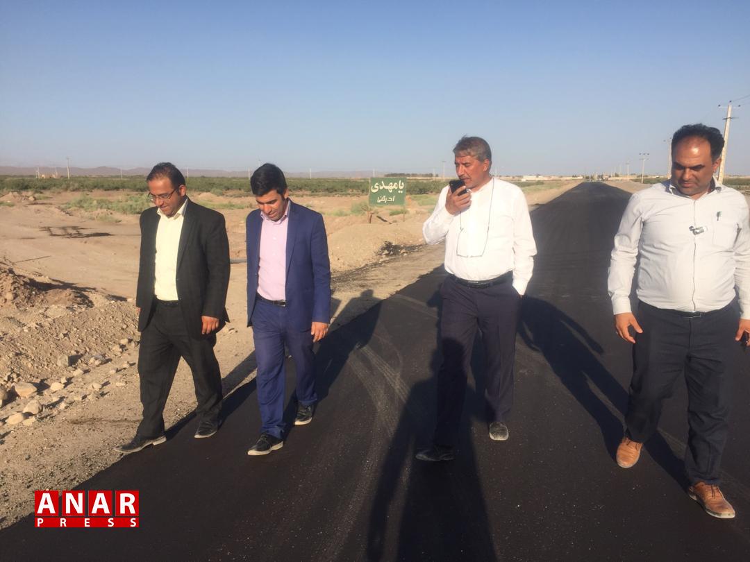 افزایش ماشین آلات راهسازی برای تسریع در عملیات عمرانی جاده انار – امینشهر