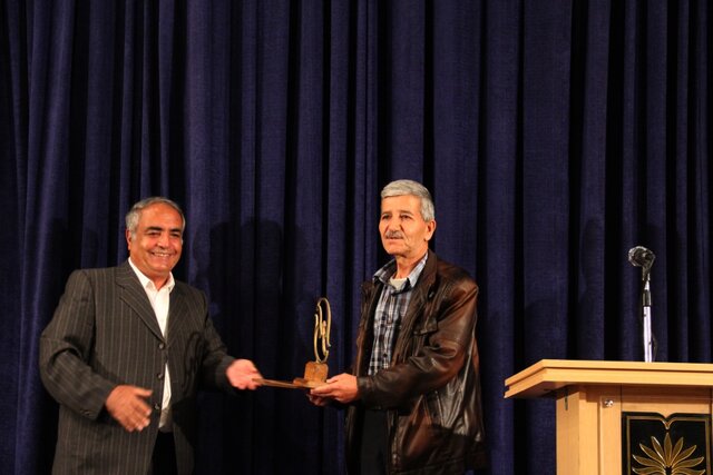 برگزیدگان جایزه ادبی «شیراز» معرفی شدند
