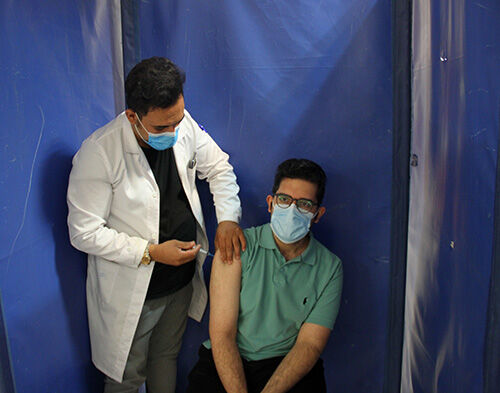 واکسیناسیون دانشجویان پیام نور در فارس آغاز شد