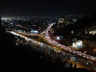 ترافیک ۵ کیلومتری ورودی شیراز و لزوم چاره‌اندیشی برای تسهیل تردد مسافران نوروزی