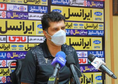 حسینی: فوتبال بازی کردن در زمین حافظیه توهین به فوتبال است