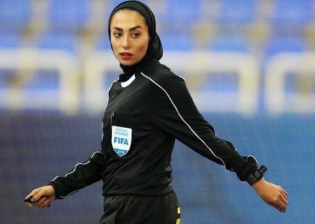 داوری زن شیرازی در مسابقات فوتسال آسیا