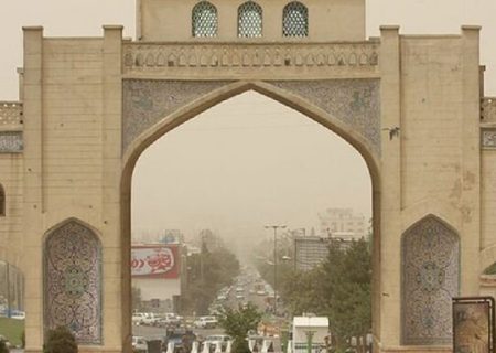 آوار گرد و غبار بر سر شیراز