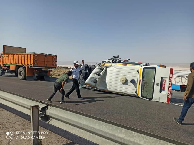 تصادف آمبولانس با کامیون در شیراز