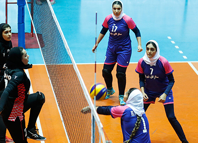 سه دختر والیبالیست فارس در راه مسابقات کشورهای اسلامی