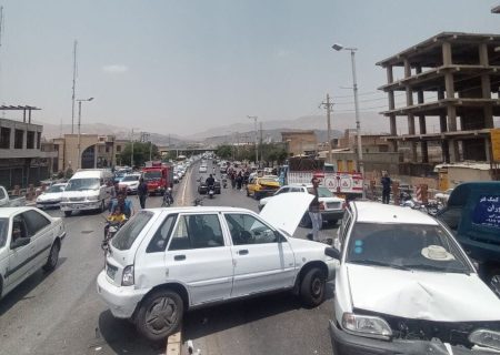 تصادف زنجیره‌ای ۹ خودرو در شیراز