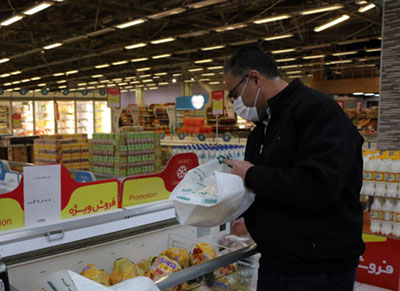 تنظیم بازار مرغ در استان فارس؛ توزیع ۶۴۰ تن مرغ منجمد