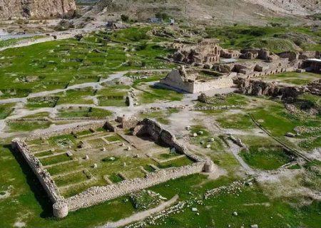 شهرداران استان آذربایجان شرقی از آثار تاریخی کازرون بازدید کردند
