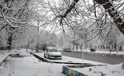 بارش برف در سه نقطه فارس، مدارس را غیرحضوری کرد