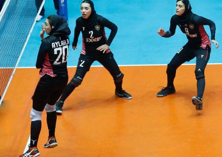رقابت ۵۲ تیم در مسابقات والیبال و بسکتبال دختران دانش‌آموز در شیراز