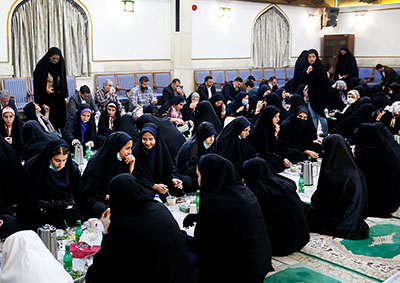 توزیع روزانه ۱۱ هزار افطاری ساده در شیراز