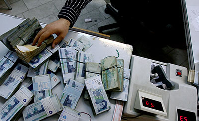 انتقاد استاندار به ۵ بانک خصوصی فارس