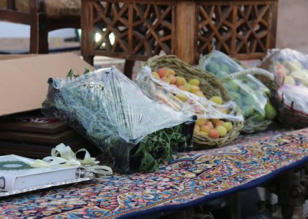 جشنواره عسل و میوه‌های فصلی در روستای داوران رفسنجان