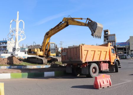 آغاز عملیات بهسازی میدان امام انار