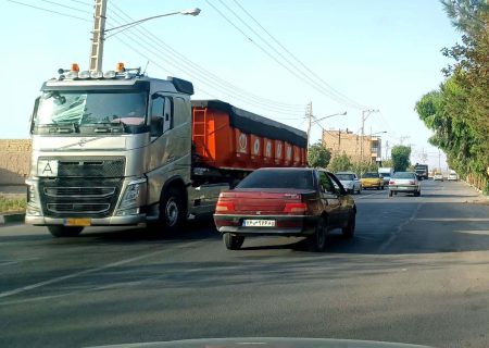 انتقاد رئیس شورای شهر انار از غفلت مسئولین استانی در خصوص تردد تریلرها در معابر شهر انار