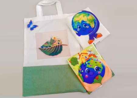 توزیع کیسه‌های پارچه‌ای جایگزین پلاستیک در بین شهروندان توسط شهرداری انار